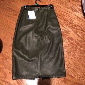 Who what wear leather pencil skirt size 4